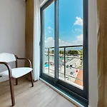 Dedeoglu Port Szálloda *