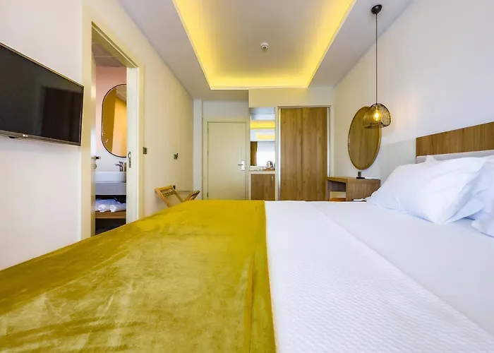 מלון Dedeoglu Port